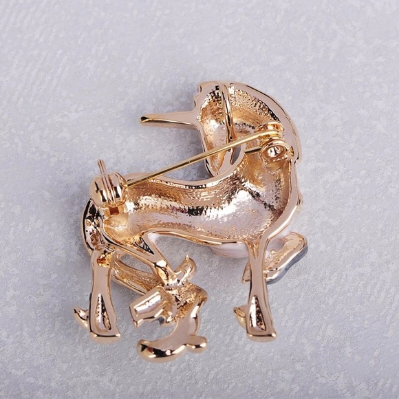 Unicorn Brooch with Crystals - Picture 3 of 7